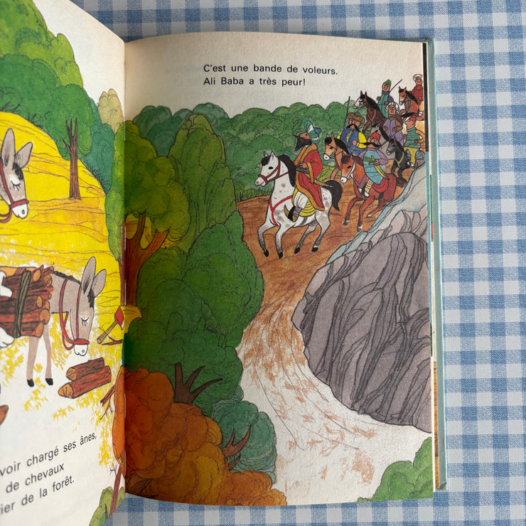 Livre Ali baba et les 40 voleurs