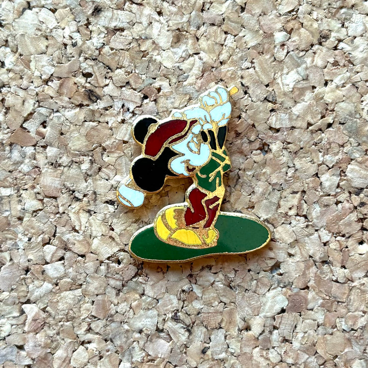 Pins Mickey golf